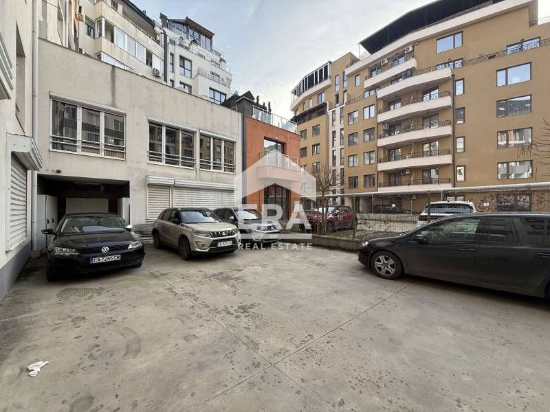 Продава се Магазин в София, Студентски град - 499 кв.м за 1275 €/кв.м - Снимка #1