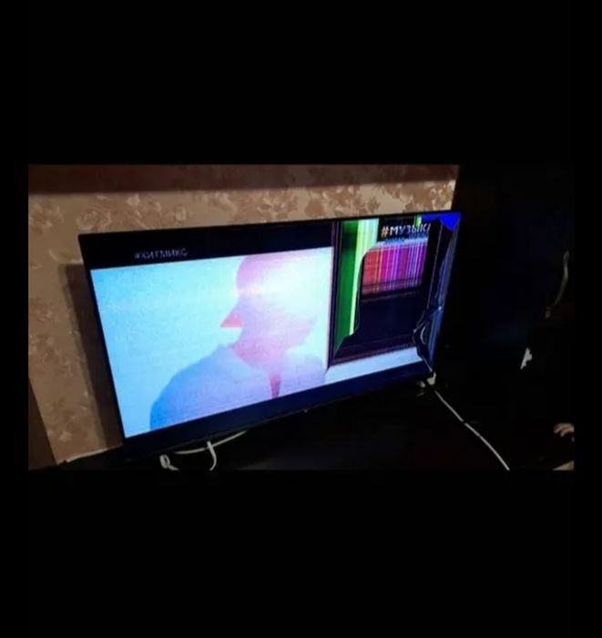 Продам 2 телевизора на запчасти.