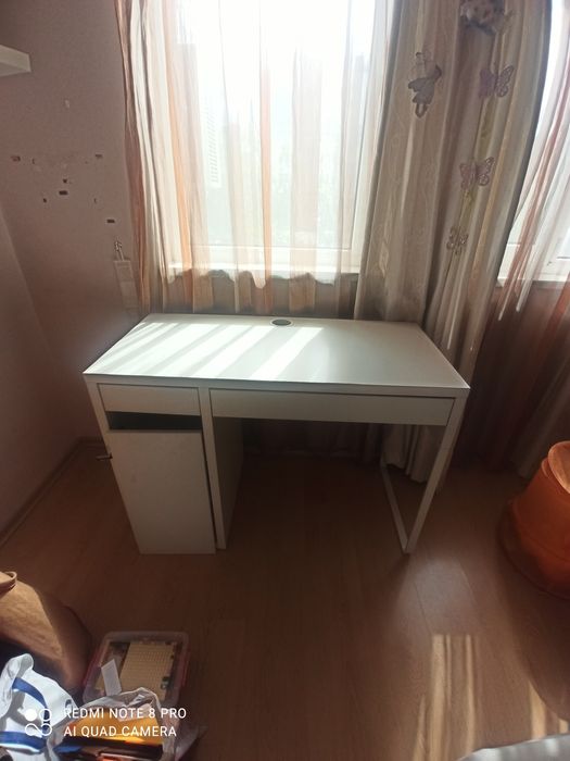 Детско легло с матрак ,гардероб,бюро и етажерка-Намалено