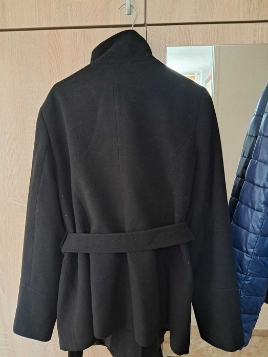 Дамско късо палтенце