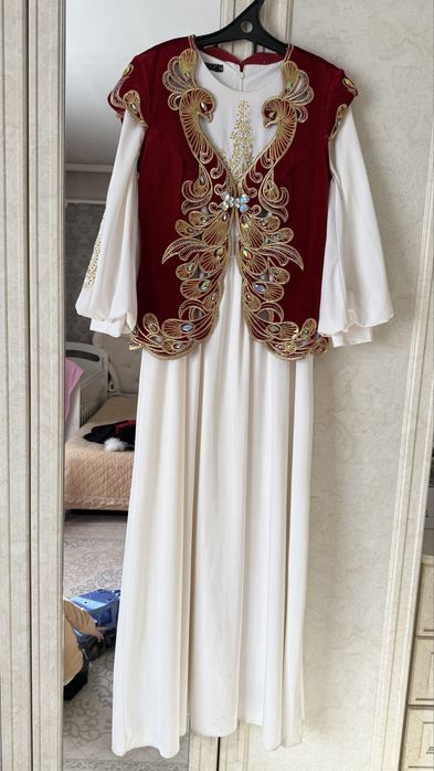 Казакша койлек жакетимен бирге