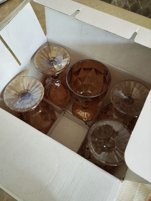 Красивые, необычные бокалы.