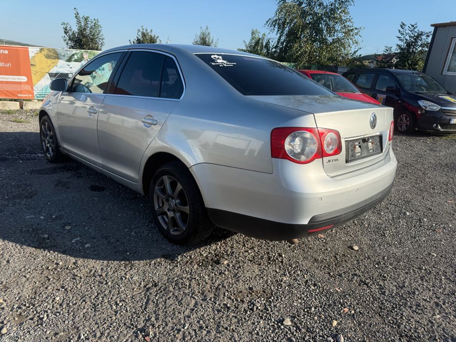 Plansa bord vw jetta sau vw golf 5 dezmembrari vw