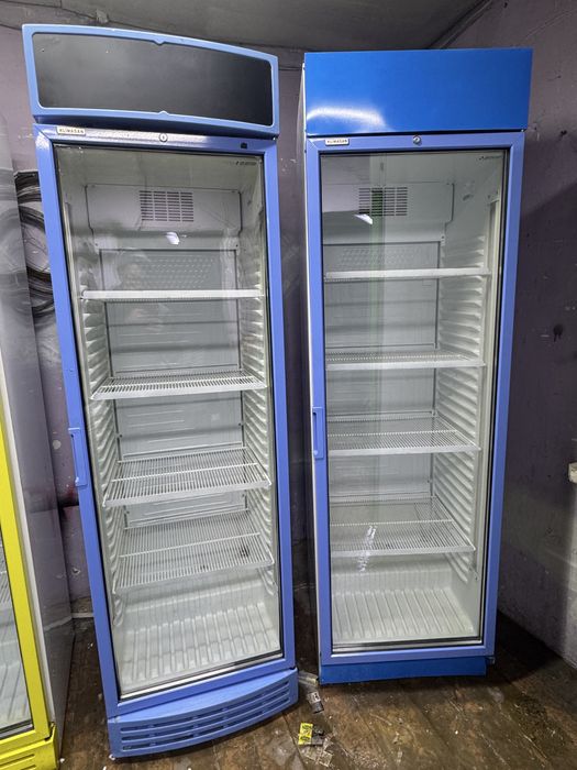 Продам витрины холодильник