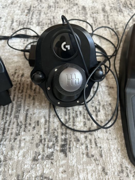 Игровой гоночный руль Logitech