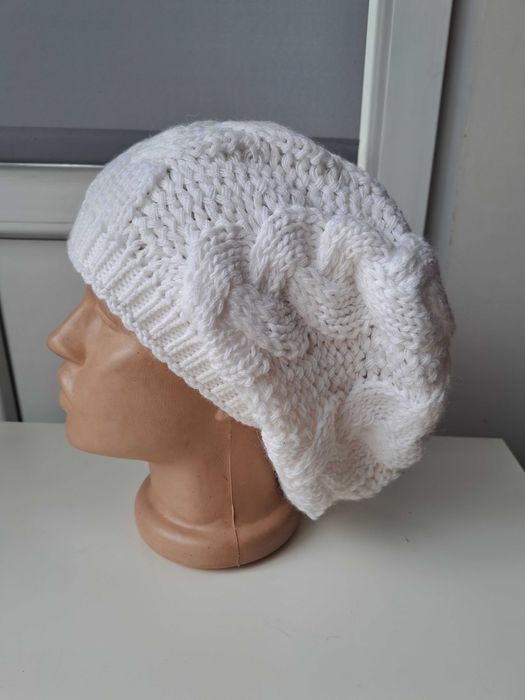 Нова пухкава дамска шапка