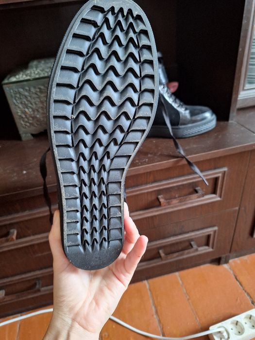 Спортивные ботинки