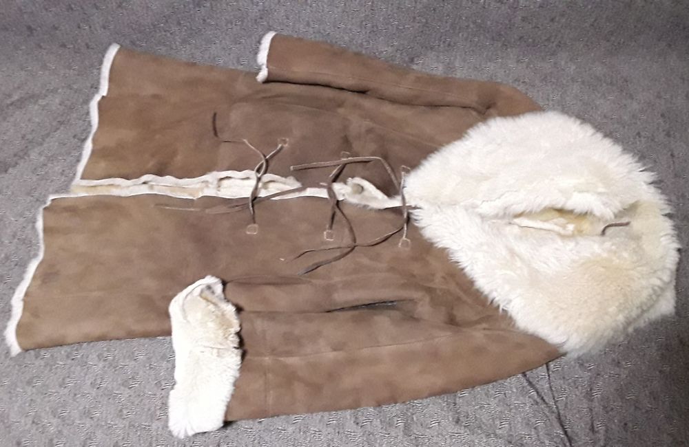 Haună blană naturală lungă marimea 42.