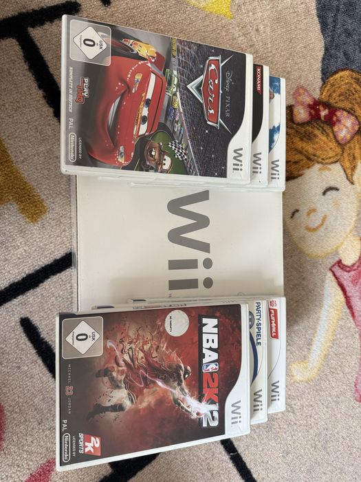 Конзола Wii Nintendo + 8 игри