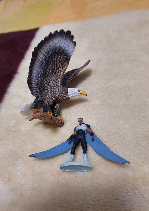 Figurina Schleich vultur + Marvel-Avengers-jucarii colectie originale