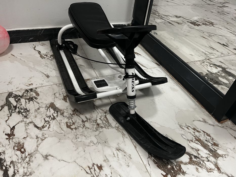 Санки новые для детей