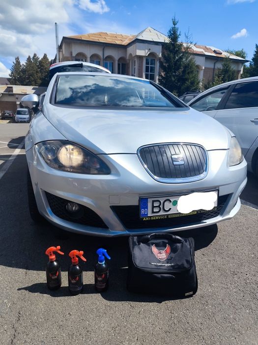 SEAT Leon 2011 — imagine 3