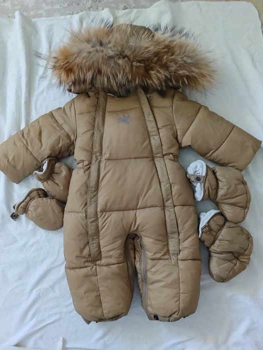 Продам детский комбинезон зимний