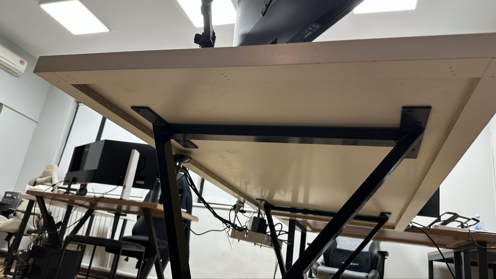 Срочно продам стол для компьютера loft