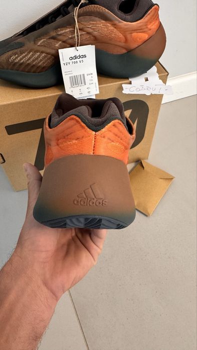 Adidas Yeezy 700 v3 Cooper Fade