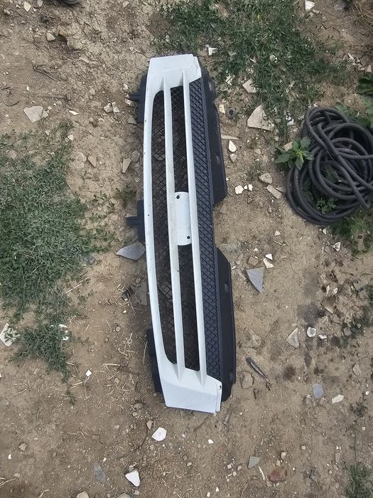 Grila bara fata Iveco Daily Euro4 2006-2010