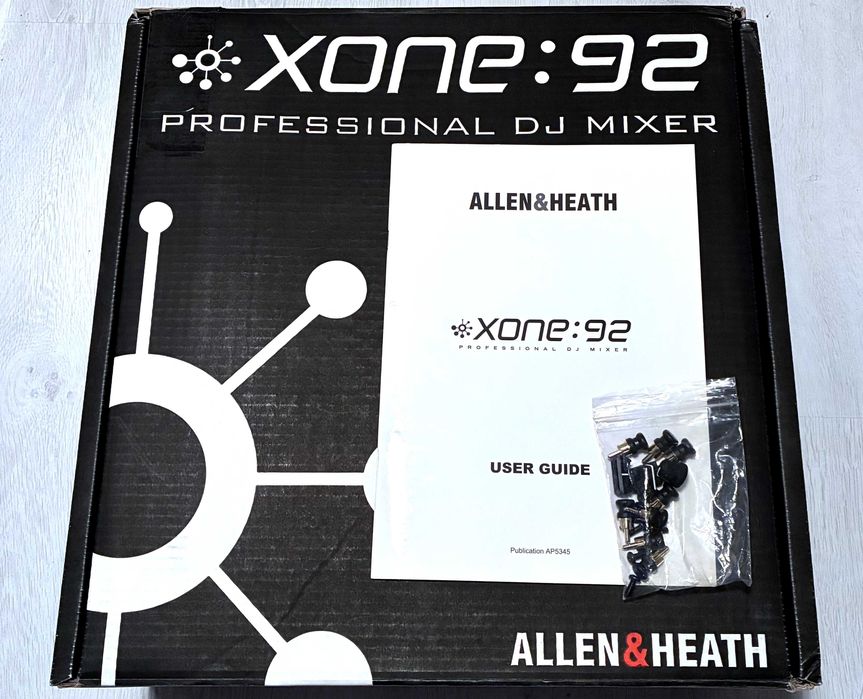 Allen & Heath Xone 92 - mixer analogic ca NOU