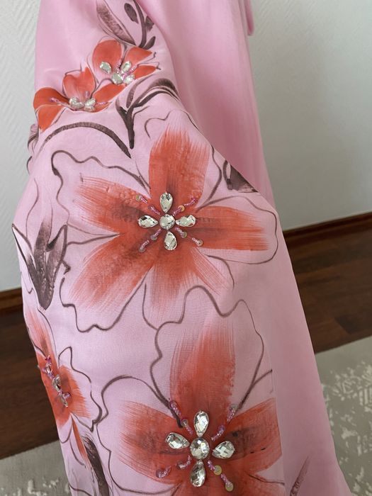 Платье розовое с цветами
