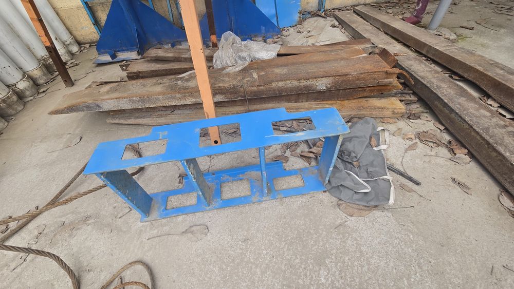 Подемник б/у сотилади 14 метр, рабочий высота 16 метр