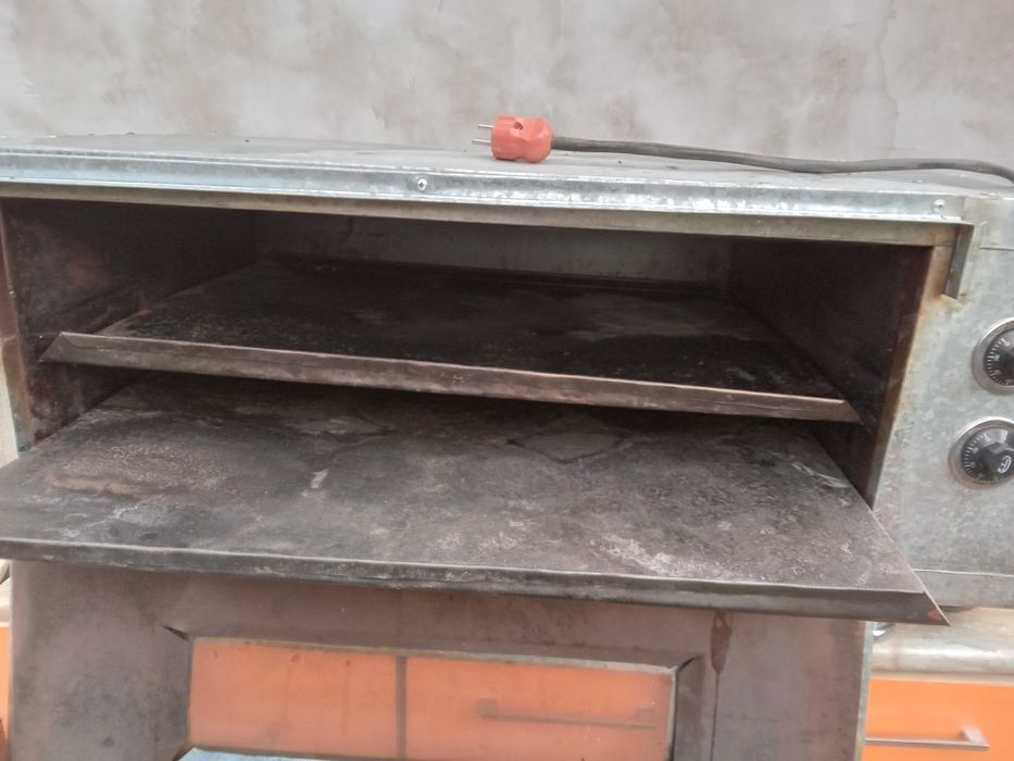 продается электропечь, срочно