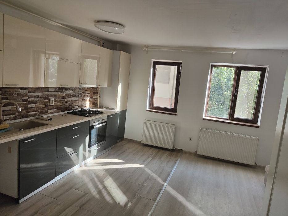 Apartament 3 camere + loc de parcare , Apartament Dobroești Decomandat cu vedere la gradina, Parter din 2+1