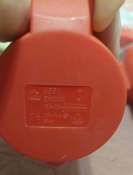 Alarma de incendiu manuala, Polon-Alfa Priza trifazata 16A