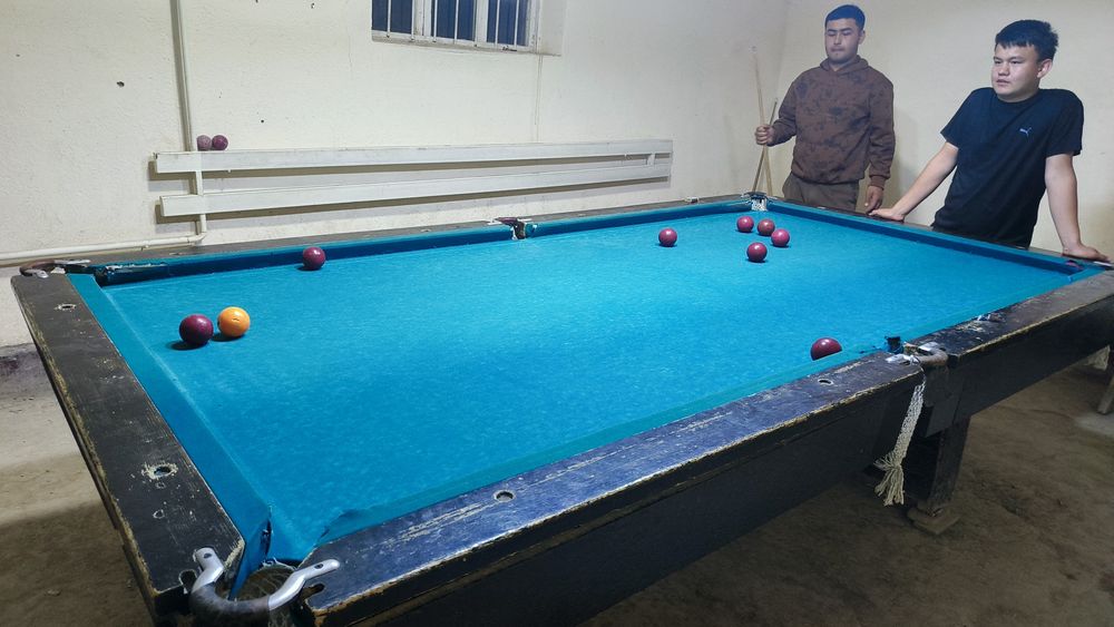 Bilyard stol sharlari bilan