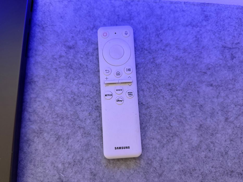 Монитор Samsung M8 smart -4K