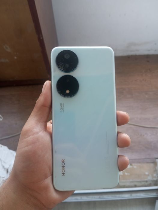 Продам Honor X7b, 8+8/128
