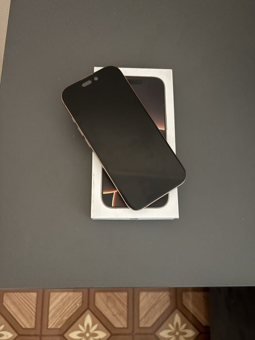 Продам iPhone 16 pro