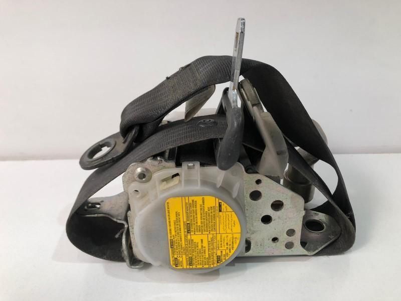 Centura de siguranta stanga fata 2.2 d4d2ad-ftv Toyota RAV4 3 [2005 -