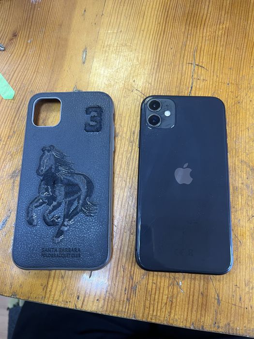 Продам Iphone 11