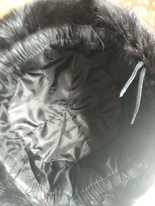 Продаю мужскую шапку.