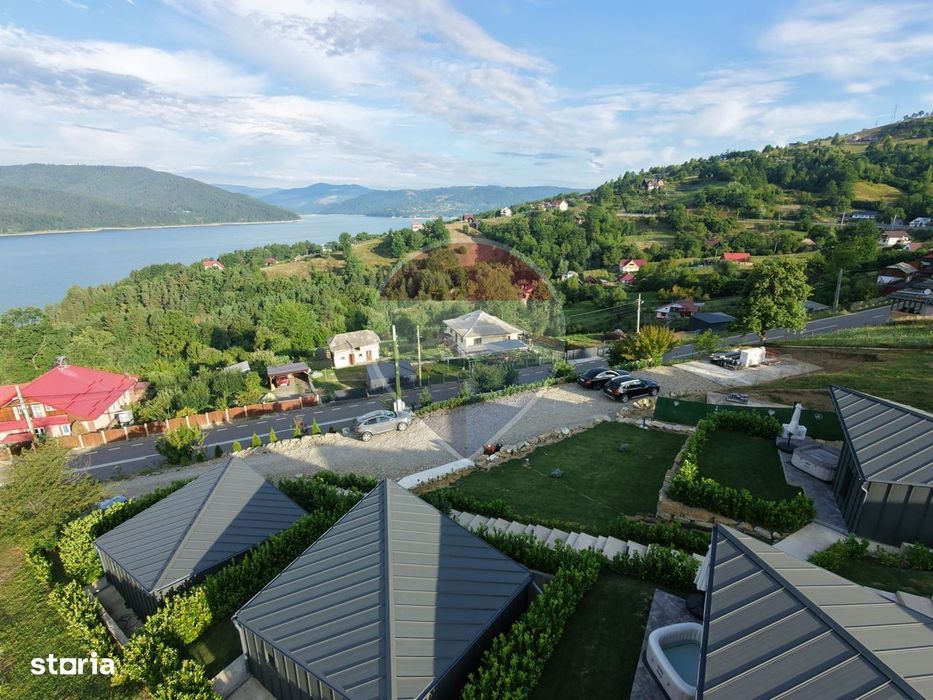 Vanzare 4 Casute Lacul Bicaz & Ceahlău