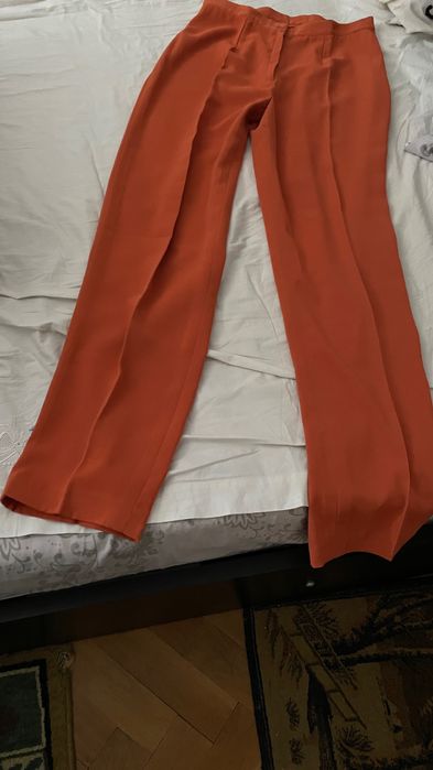 Pantaloni din tergal; costum 3 piese din tergal
