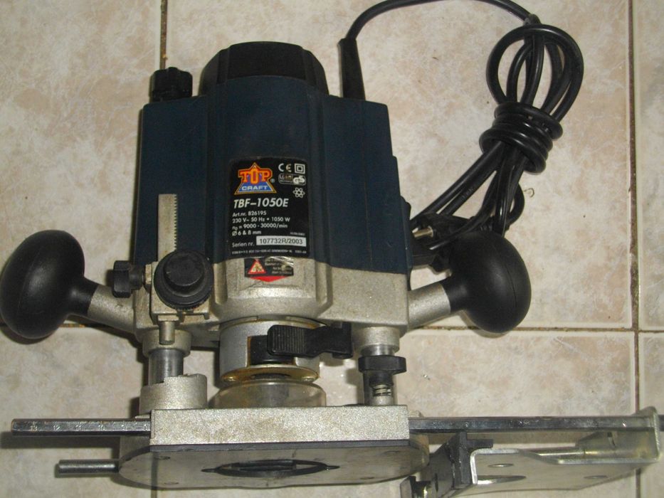 1300W-Bosch POF/1050W Top Craft Оберфреза Дърводелска Почти Нови/Отлич