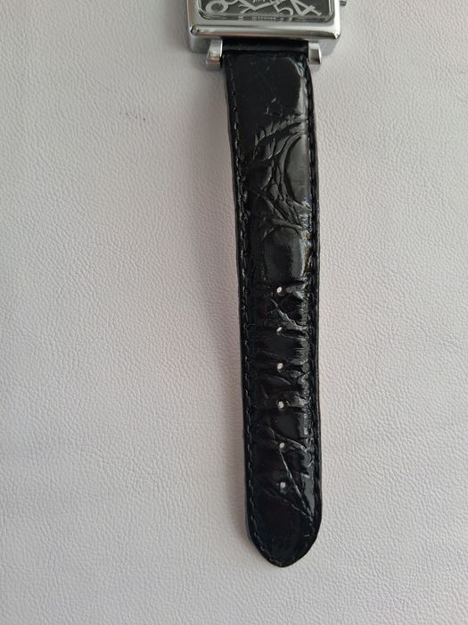Часы наручные женские