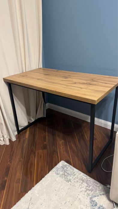 Стол кухонный/письменный