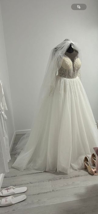 Vând rochie de mireasă