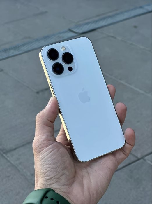 Айфон 13 про в идеальный состояние с гарантией