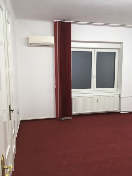 Inchiriez spatiu pentru birou