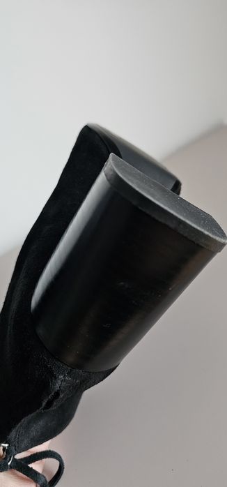 Botine Zara piele intoarsa marimea 38