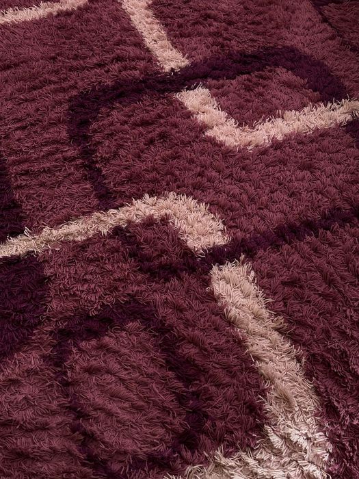 Срочно продам три  ковра травка