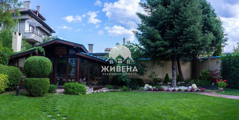 Дава се под наем Къща в Варна, м-т Евксиноград - 400 кв.м за 1750 € - Снимка #1