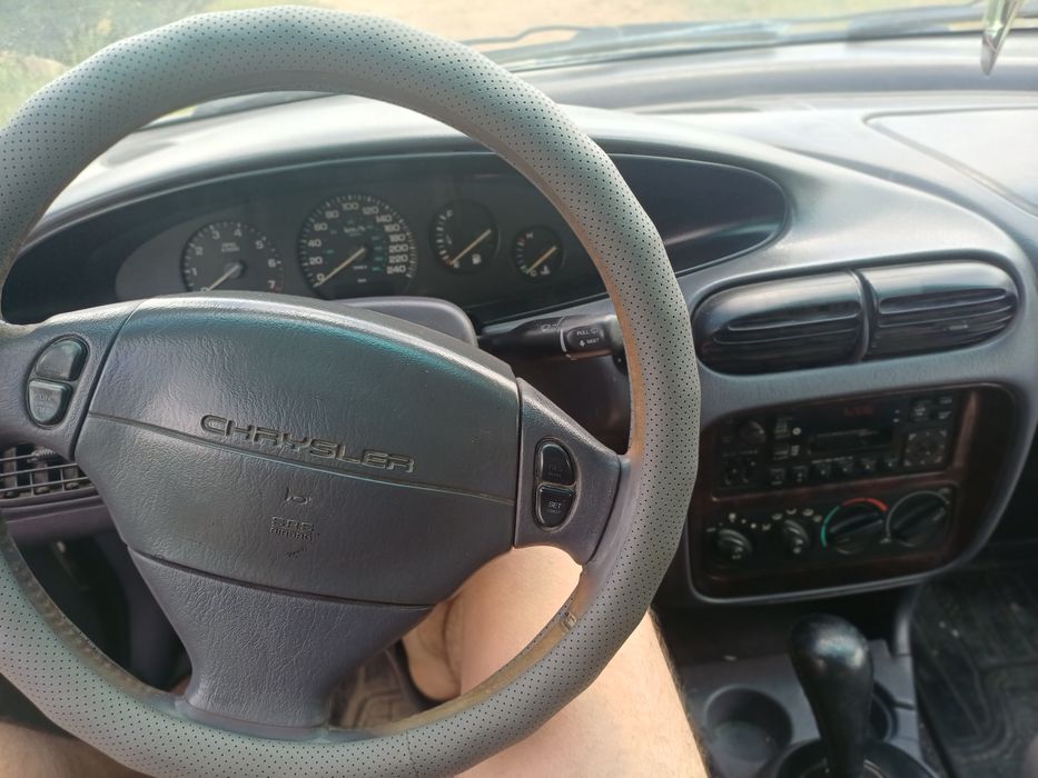 Крайслер стратус