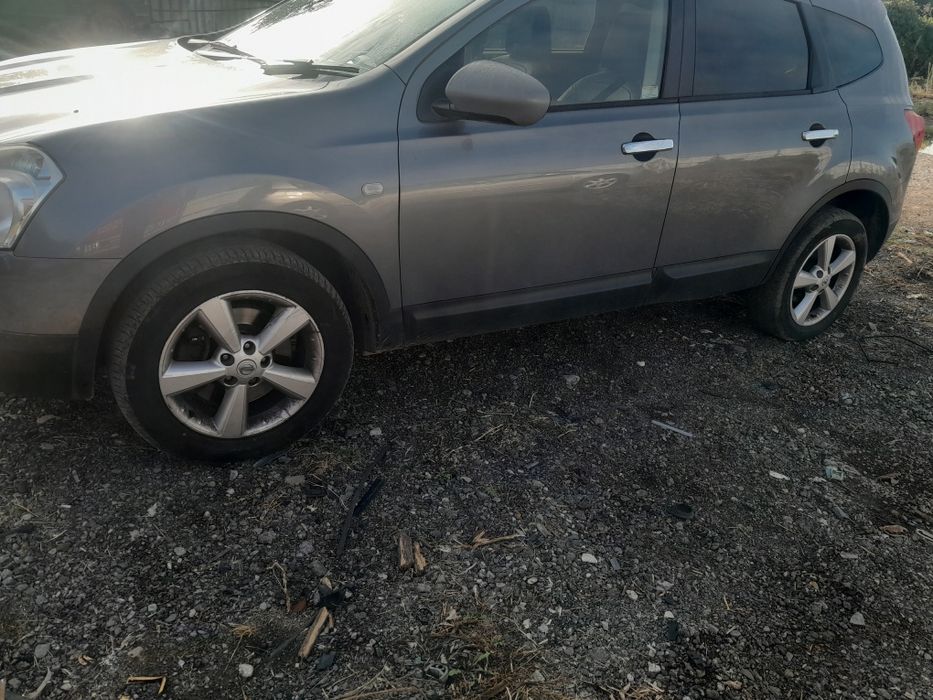 Продавам нисан кашкай на части