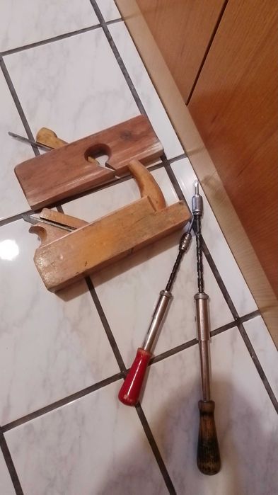 Продавам дърводелски инструменти
