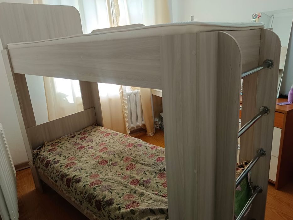 Продаётся двухяросная кровать Б/у