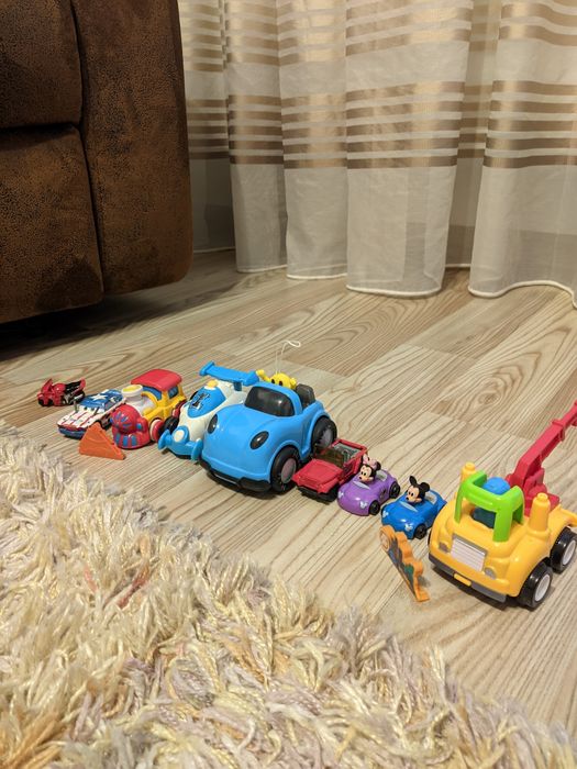 Set masinute pentru copii
