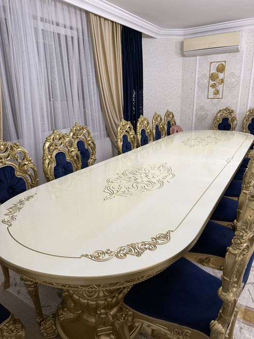 Продам стол 4-4/5 м